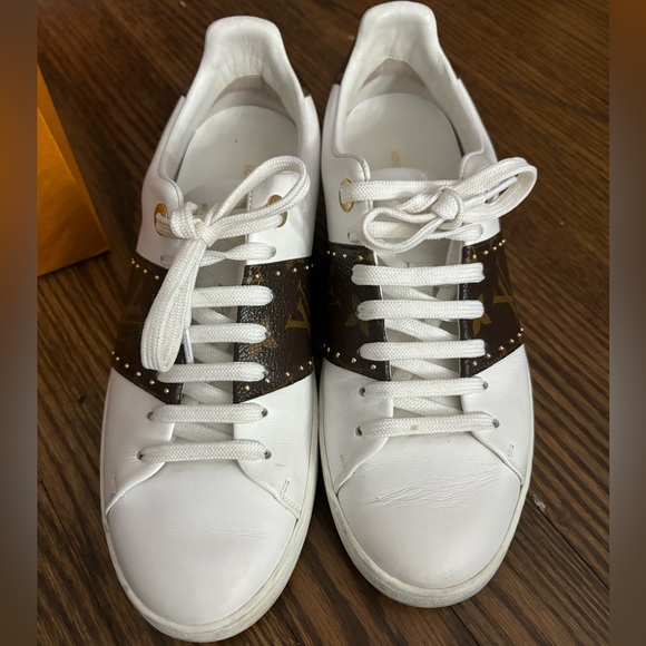 Louis Vuitton authentic women sneakers - Picture 2 of 6